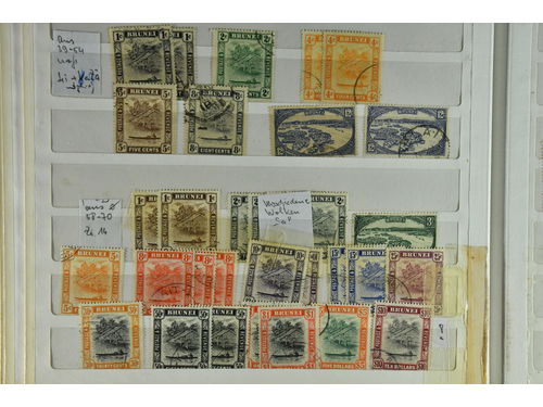 Brunei. Accumulation ★★/★/⊙ 1895–2004 in large stockbook. Comprehensive and from first issue incl a good selection overprints and 
