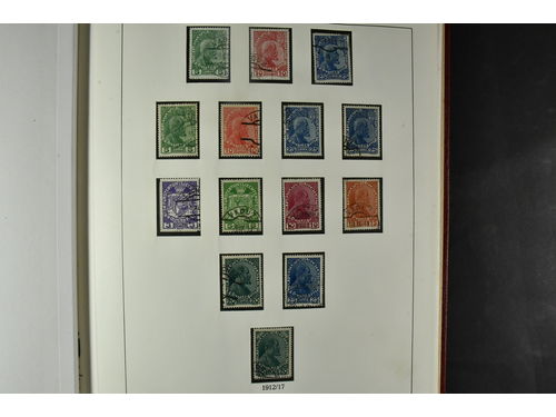 Liechtenstein. Collection used 1912–84 in KABE album. COMPLETE in main numbers excl s/s 1, and the expensive A perforations 1921! The collection has pictures on all the pre-1955 stamps at www.philea.se. Fine quality.