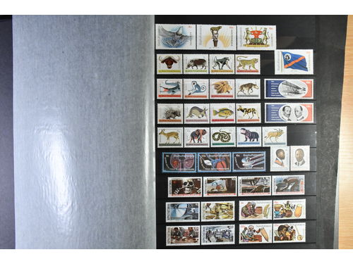 South Africa. Collection/accumulation ★★ modern. Bophutswana, Ciskei, Transkei, Venda. Stamps, series, sets and mini-sheets. Please see a selection of scans at www.philea.se. Excellent quality. (>1500)