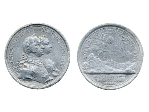 Medals, regal, Sweden. Adolf Fredrik, Hild. 19, Adolf Fredrik, lead medal, 52 mm, 54.04 g. Issued to Crown Prince's visit on 17 November 1750 to Kongl. Bergs Collegium (Royal Swedish Board of Mines). Obv: Prince and Princess in profile facing right. Rev: NEC VIDISSE SEMEL SATIS EST above radiant sun above mountains. Engraved by Daniel Fehrman. Pecks and rim nicks. 1/1+.