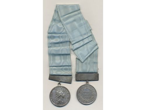 Medals, regal, Sweden. Gustav III, Gustav III, Swedish Academy. Two silver medals, engraved by C.G.Fehrman, attached at each end of a blue ribbon. The fasteners control marked C.G. Hallberg 1961. 1+.