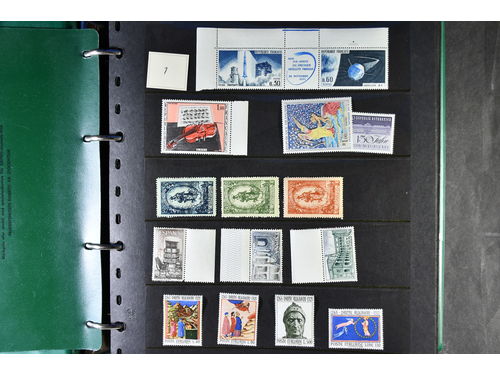 EUROPE. Collection ★★ 1950–2000 in album with stamp mounts. Nice assembly. Excellent quality. (800)