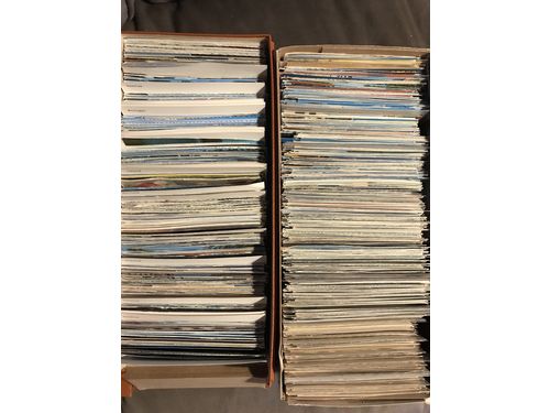 Finland. Picture postcards. Box with about 950 postcards used/unused old–modern incl. several topo etc. Also 100s of various cards from rest of Europe. Approx. 10 kg.