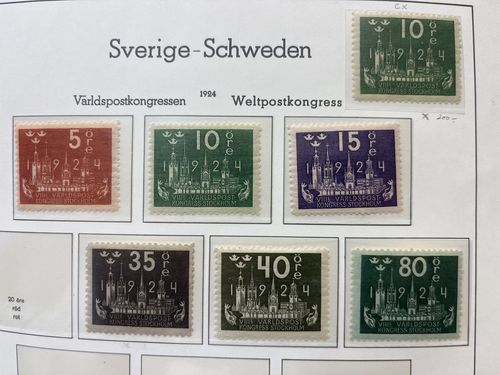 Sweden. Collection mostly ★★ 1924–70 in Leuchtturm album with stamp mounts with some BC/CB-pairs and Stockholmia 55 in block set of nine. Fine quality.