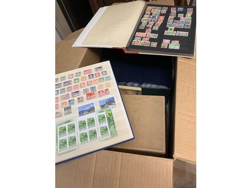 NORDIC COUNTRIES. Miscellaneous, accumulation in removal box. Swedish FDCs, collection Iceland, whole sheets and bundles Norway and Denmark, cancellations Sweden, etc. Approx. 15 kg.