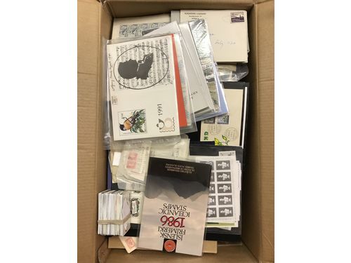 ALL WORLD. ★★/★/⊙. Removal box with 1000s of stamps old–modern, mixtures, covers, cards, FFCs, some year sets, booklets Sweden, some ** modern Finland, bundle with telephone cards, etc. Approx. 19 kg.