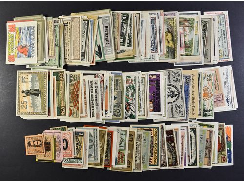 Banknotes, Germany, Mixed. Mostly uncirculated group of Notgeld issues 1920s, approx. 600 different notes. VF-UNC.