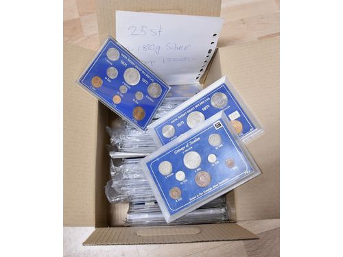Coins, Sweden. Year sets 1950s–1971 in Sandhill casettes. Mostly uncirculated coins and mostly 1971 sets, but also noted e.g. an uncirculated set of 1959. Overall approx. 200 g. of fine silver.  .